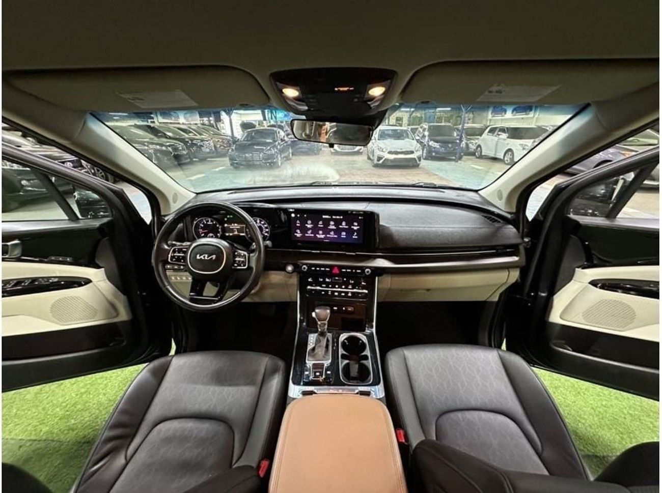 Kia Carnival SXL 3.5L 8seat