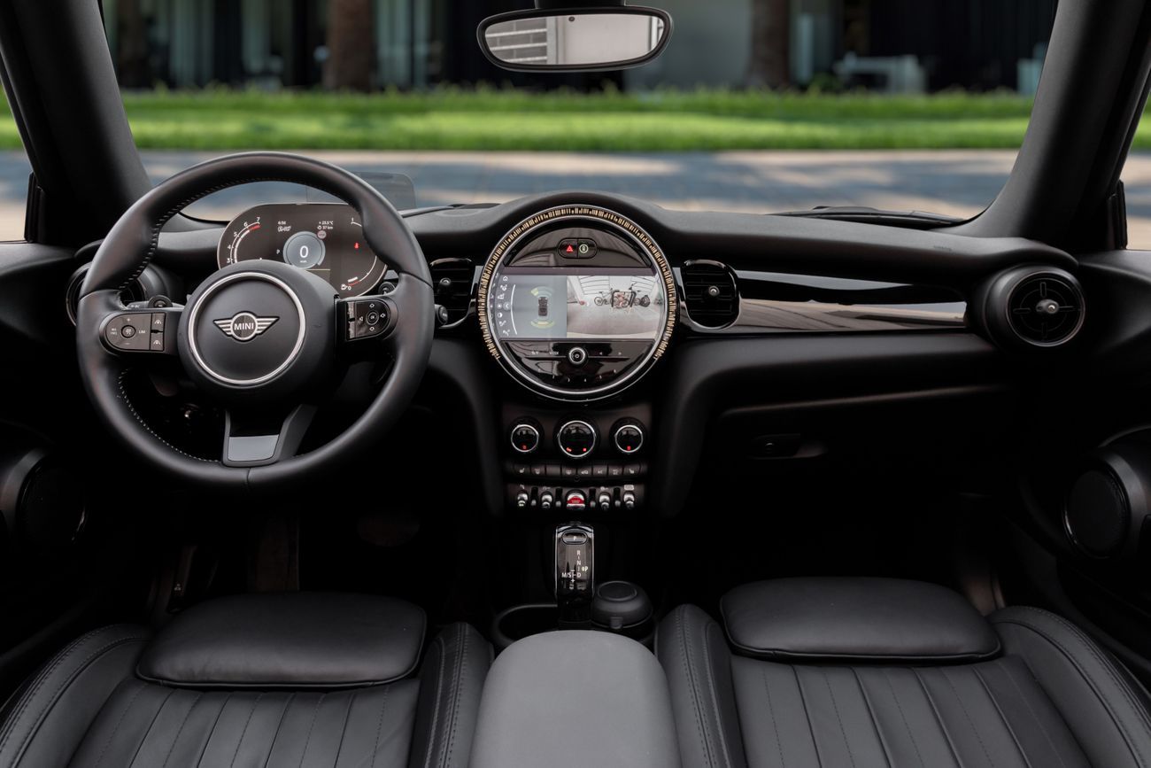 ميني كوبر 1,939 P.M | 0% Downpayment | Cooper S Cabrio!