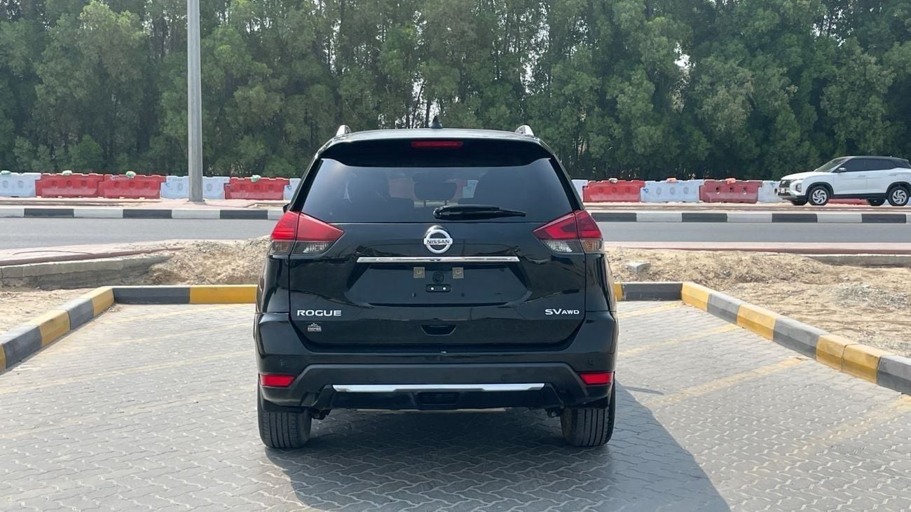 نيسان روج SV (NON GCC)
