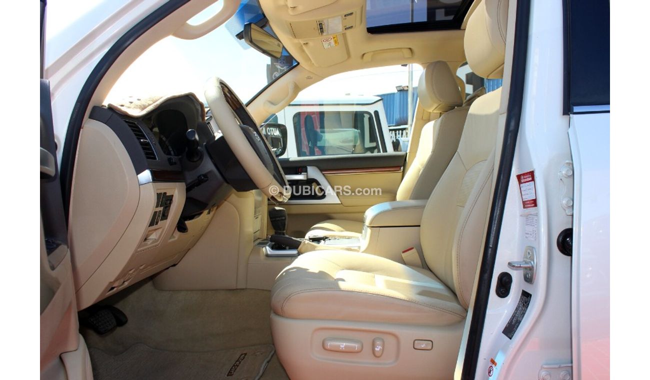 Toyota Land Cruiser (2017) GXR V8 5.7, GCC