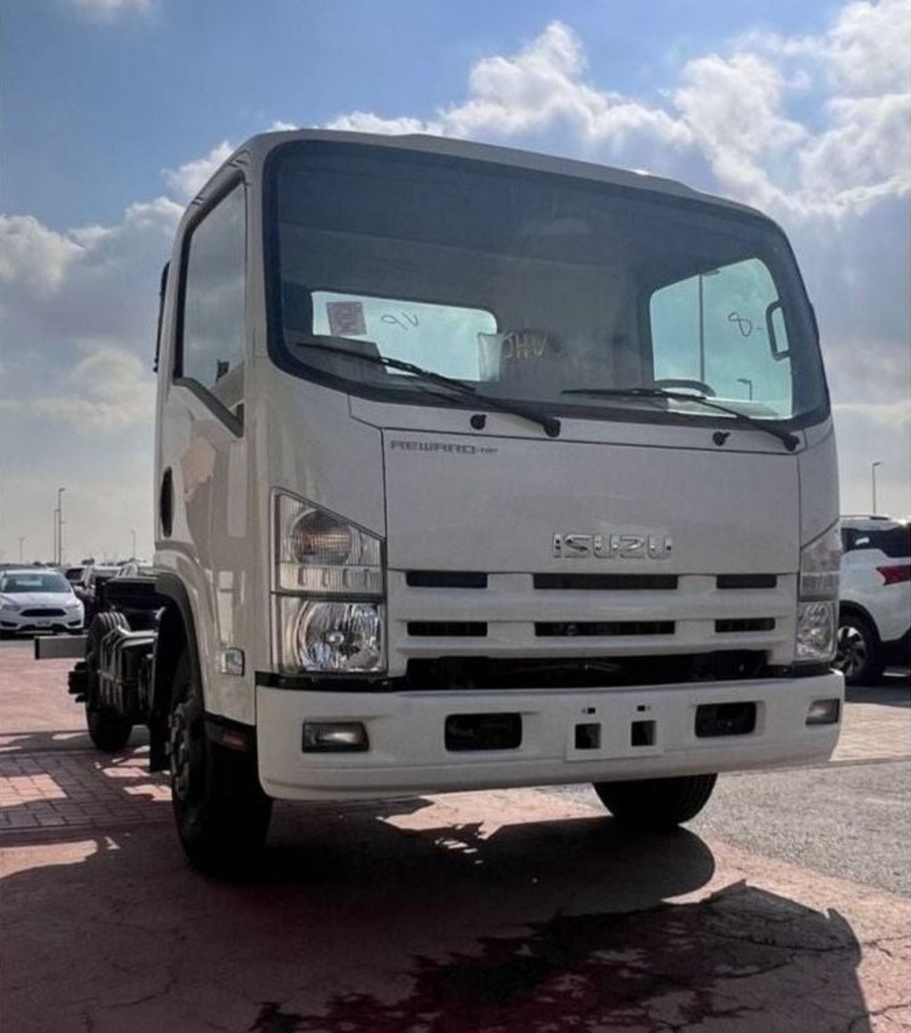 Isuzu NPR Isuzu npr short chassis 4.2L
