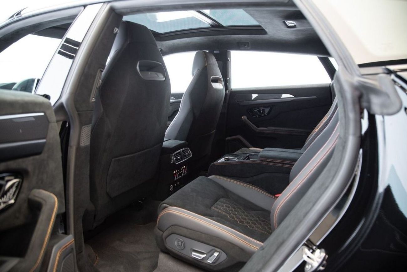 لامبورغيني اوروس PERFORMANTE