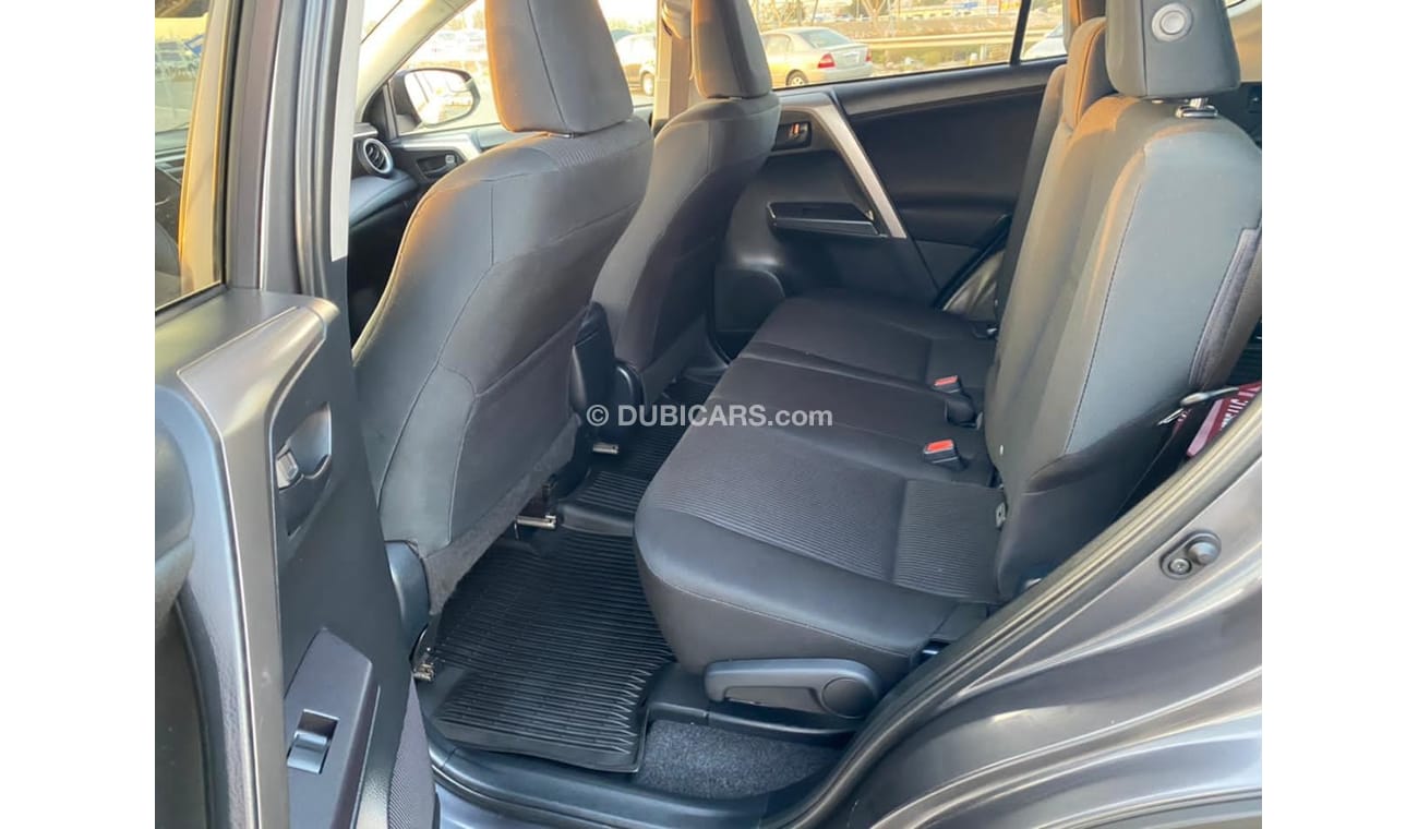 Toyota RAV4 2018 TOYOTA RAV 4 AWD LE MID OPTION