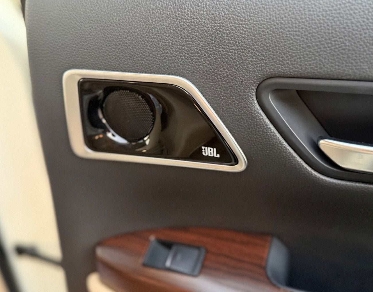 تويوتا لاند كروزر 2023 Model GXR Twin Turbo 3.5L Engine Full Option Very Perfect Condition