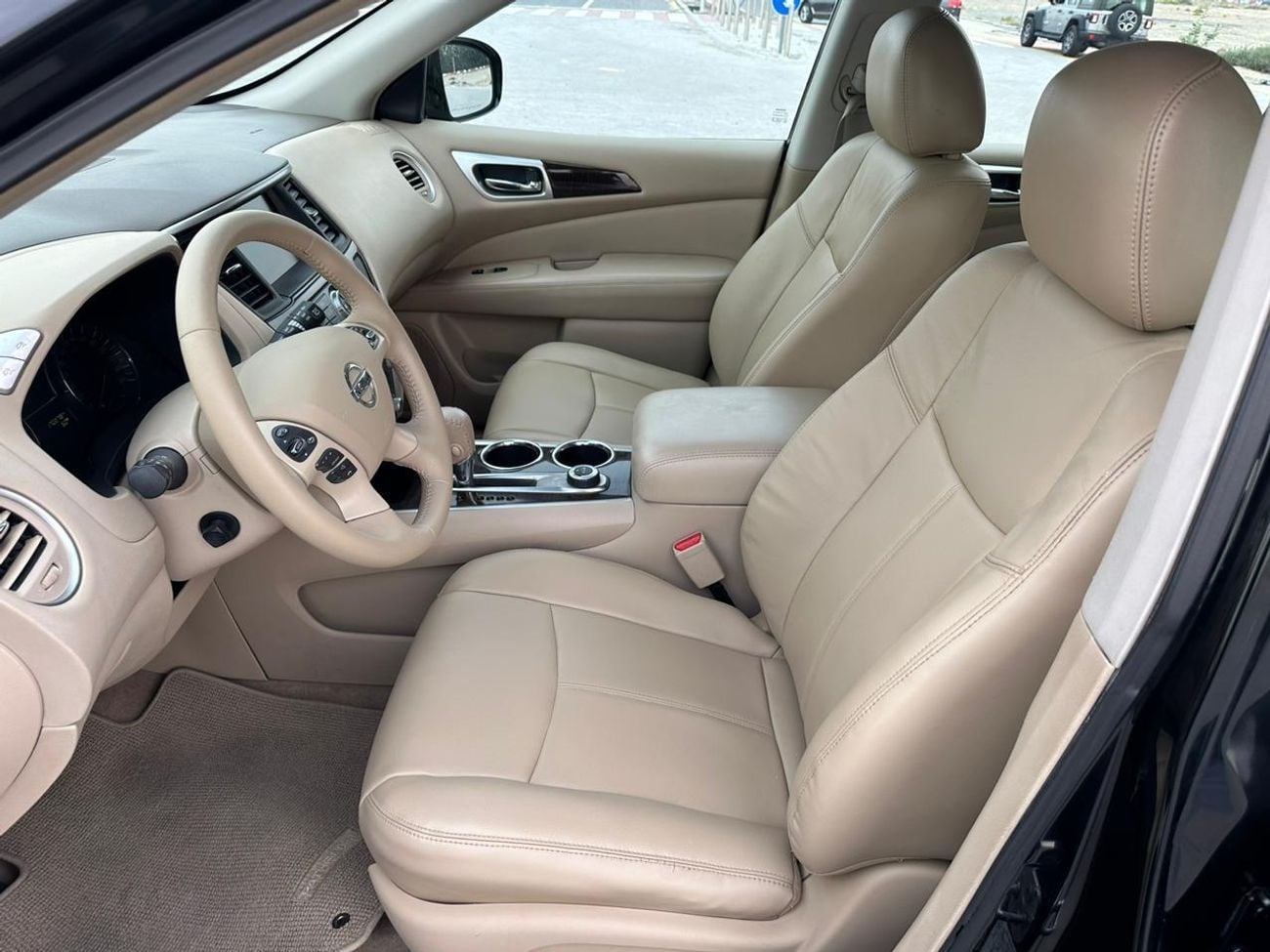 نيسان باثفايندر SV