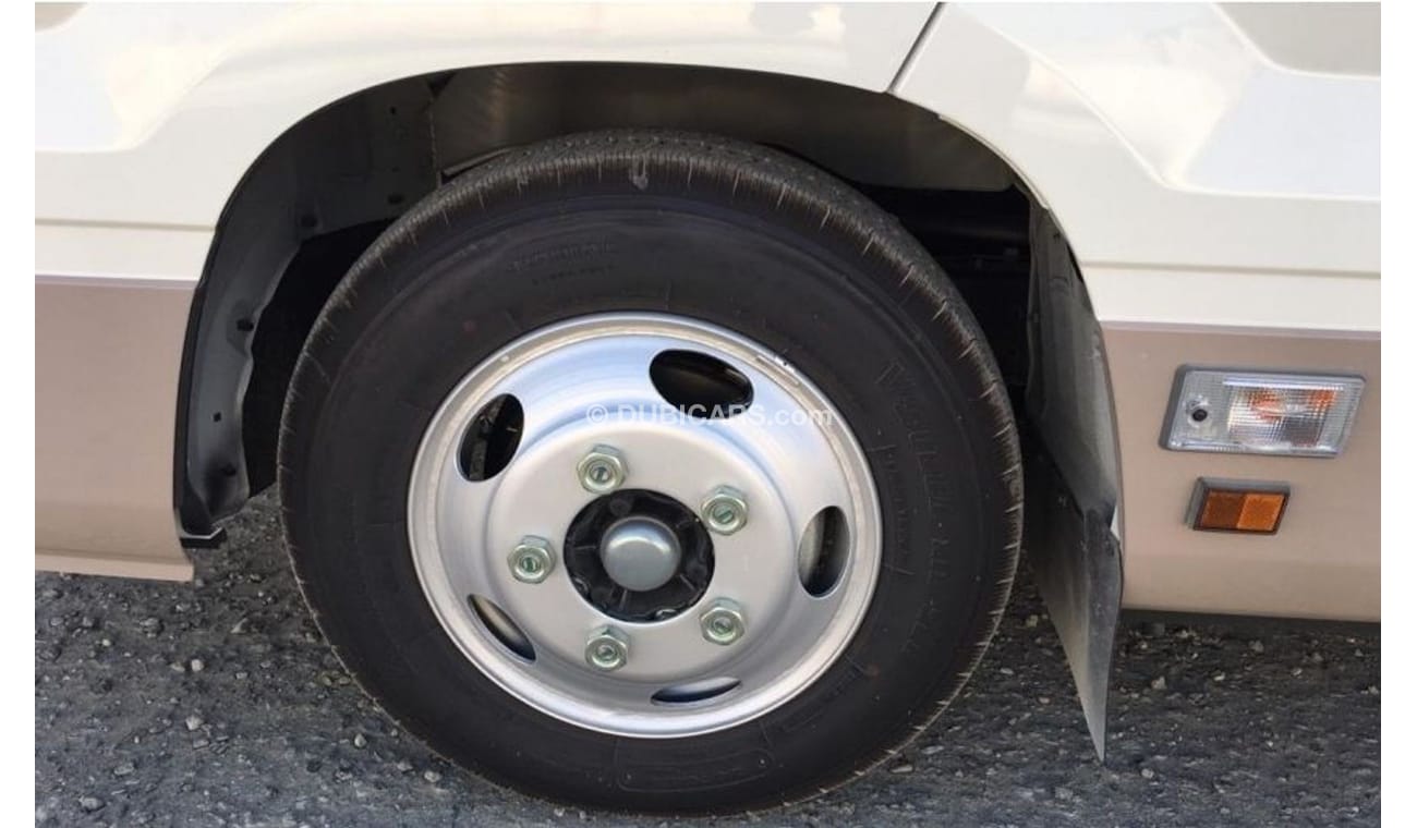 تويوتا كوستر بترول 23 كرسي