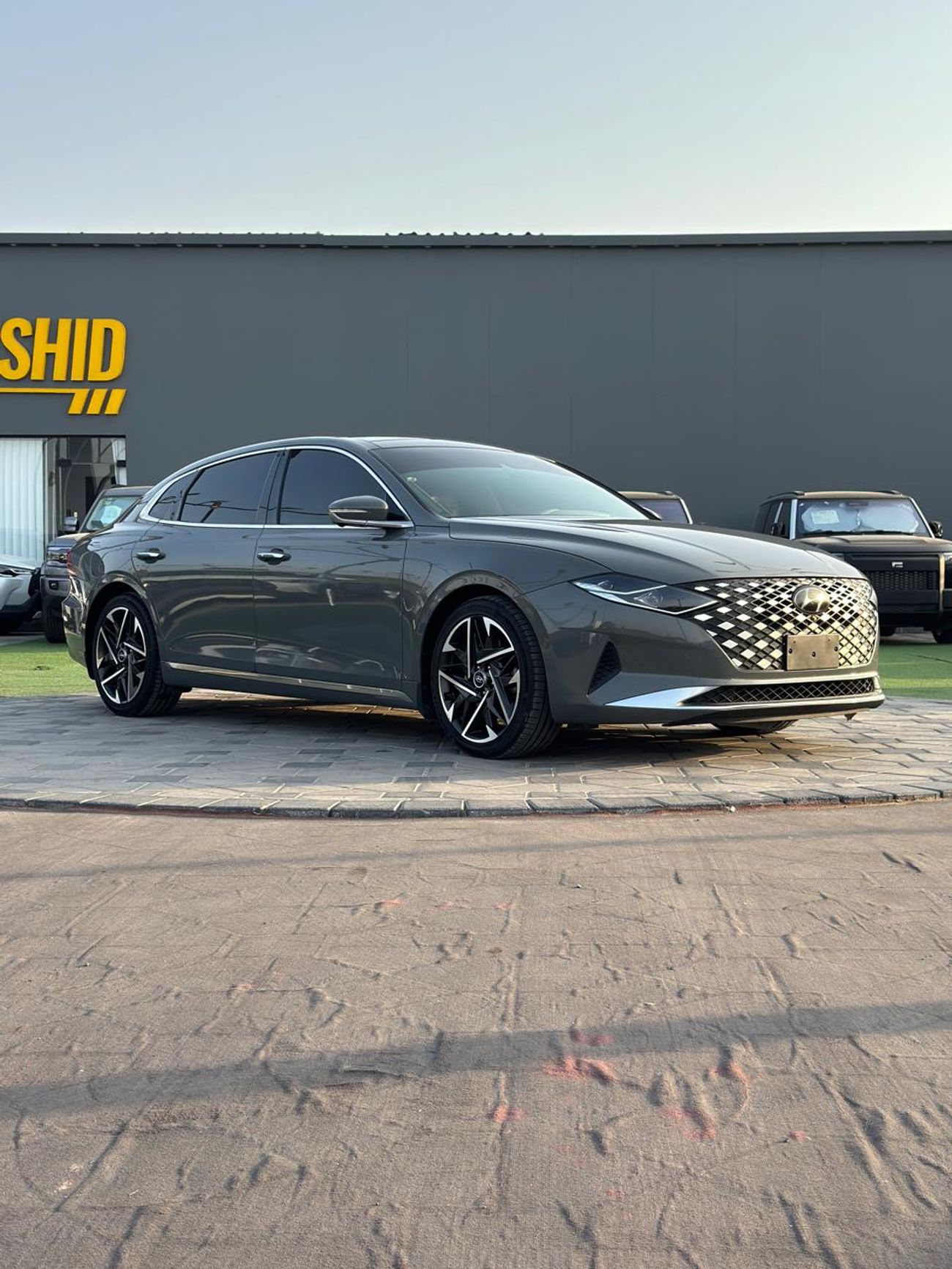 هيونداي أزيرا