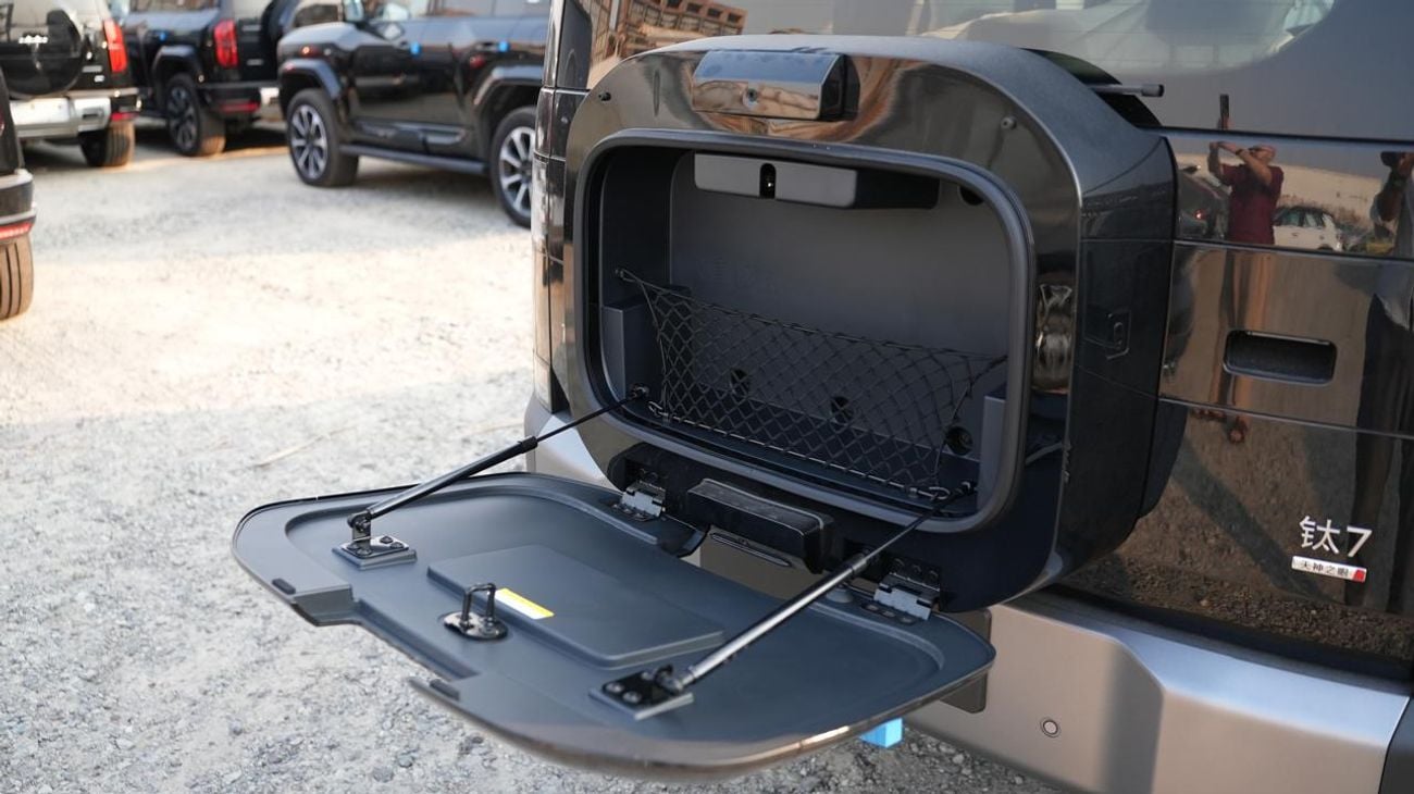 BYD Leopard Titanium 7 BYD Leopard Titanium 7 DM-i 190KM 4WD ULTRA