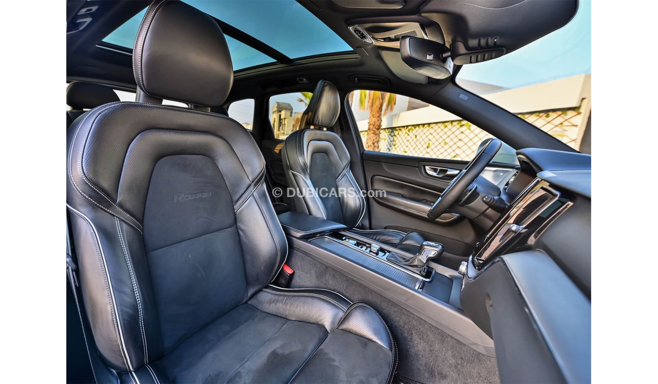 فولفو XC 60 T6 R Design | 2,330 P.M | 0% Downpayment | Perfect Condition!
