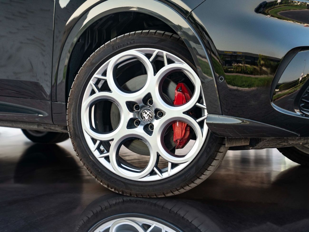 ألفا روميو تونالي Veloce