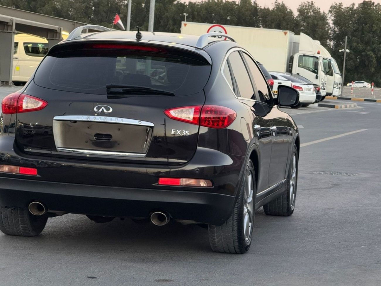 Infiniti EX35 In excellent condition and requires no expense