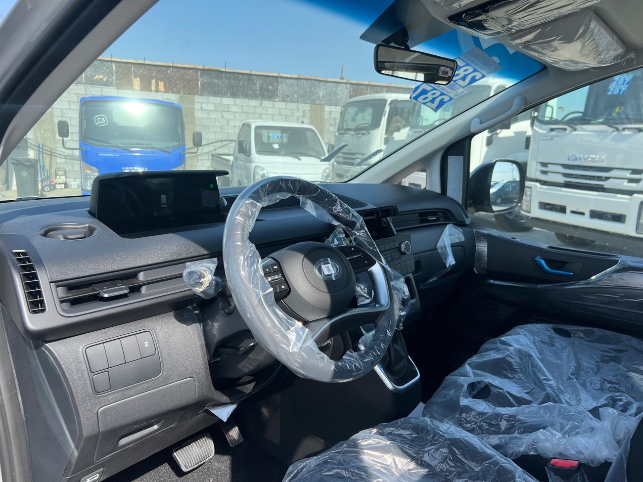 Hyundai Staria Hyundai Staria 3.5L Petrol, Van 9 Seats, Color Silver, Model 2025 (GCC SPECS) AT