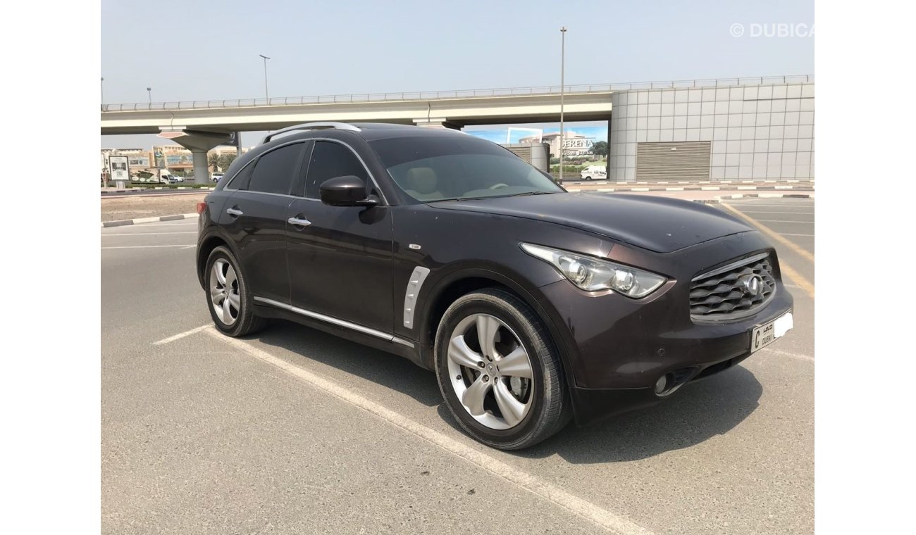 Infiniti FX35 2009 FULL OPTION , MINT CONDITION