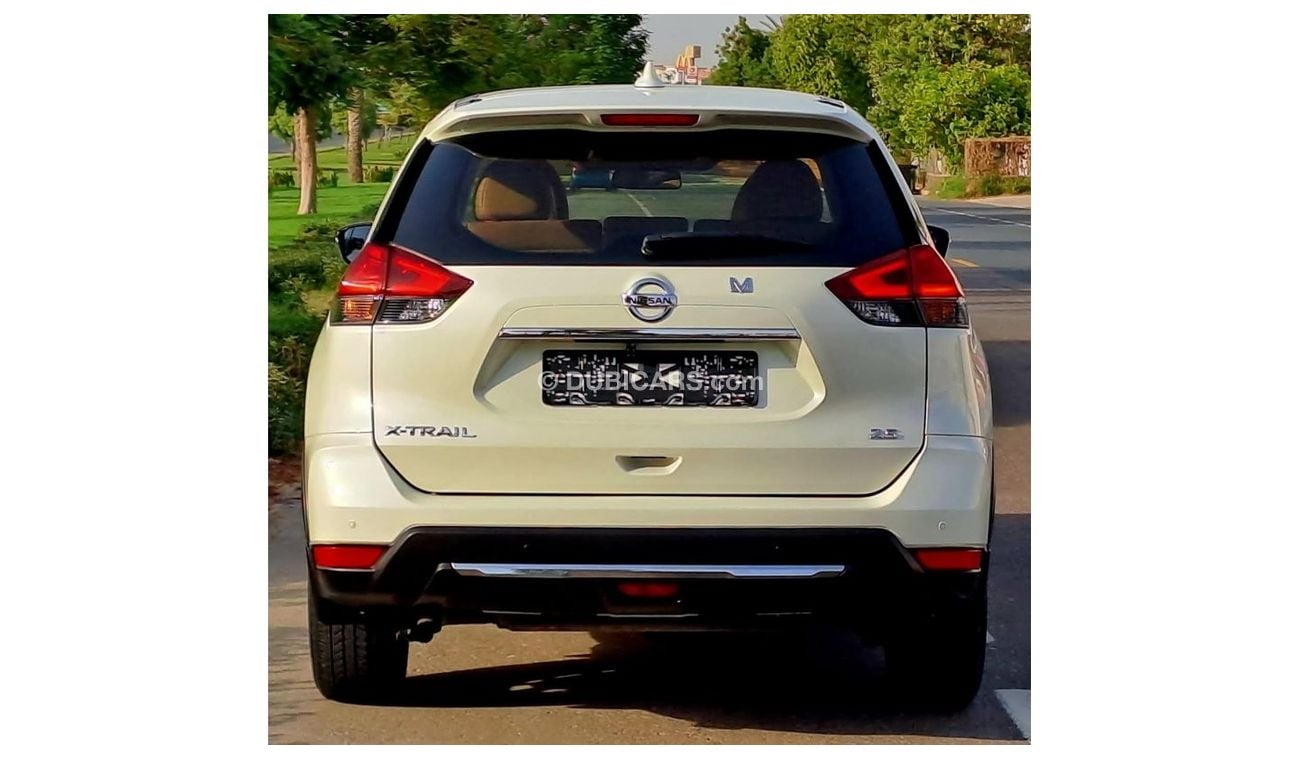 Nissan XTrail S 2018 2.5L GCC (980/-MONTHLY) 7 SEATER