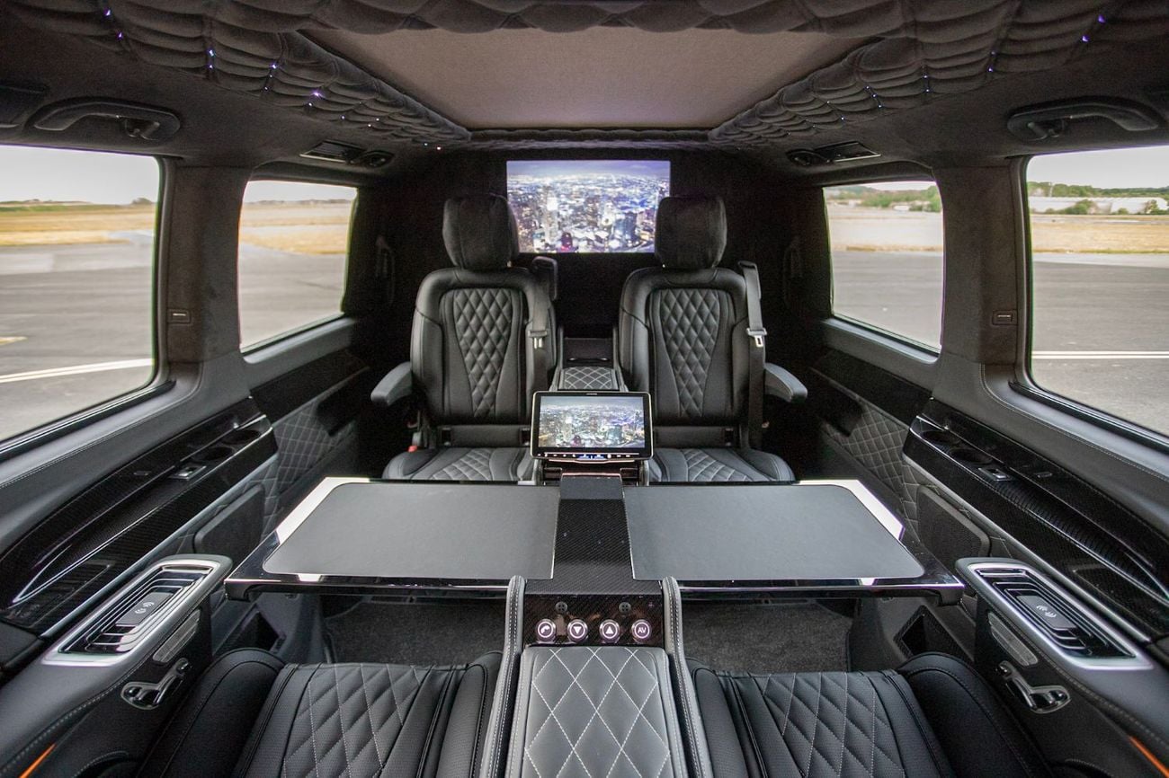مرسيدس بنز V 300 Senzati® Jet Class® Oryx Edition® 6 Seat Ebony Leather