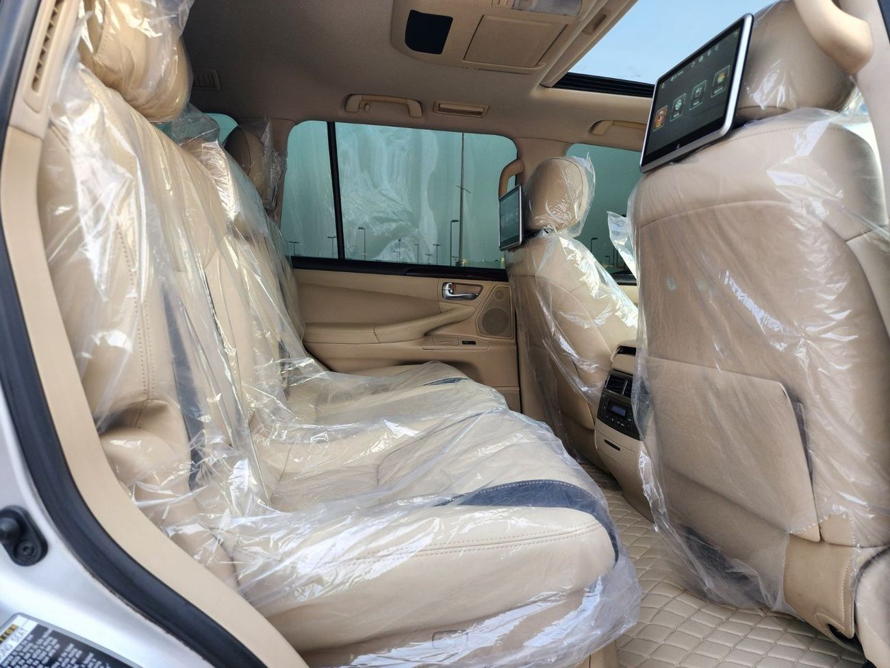 لكزس LX 570 facelifted