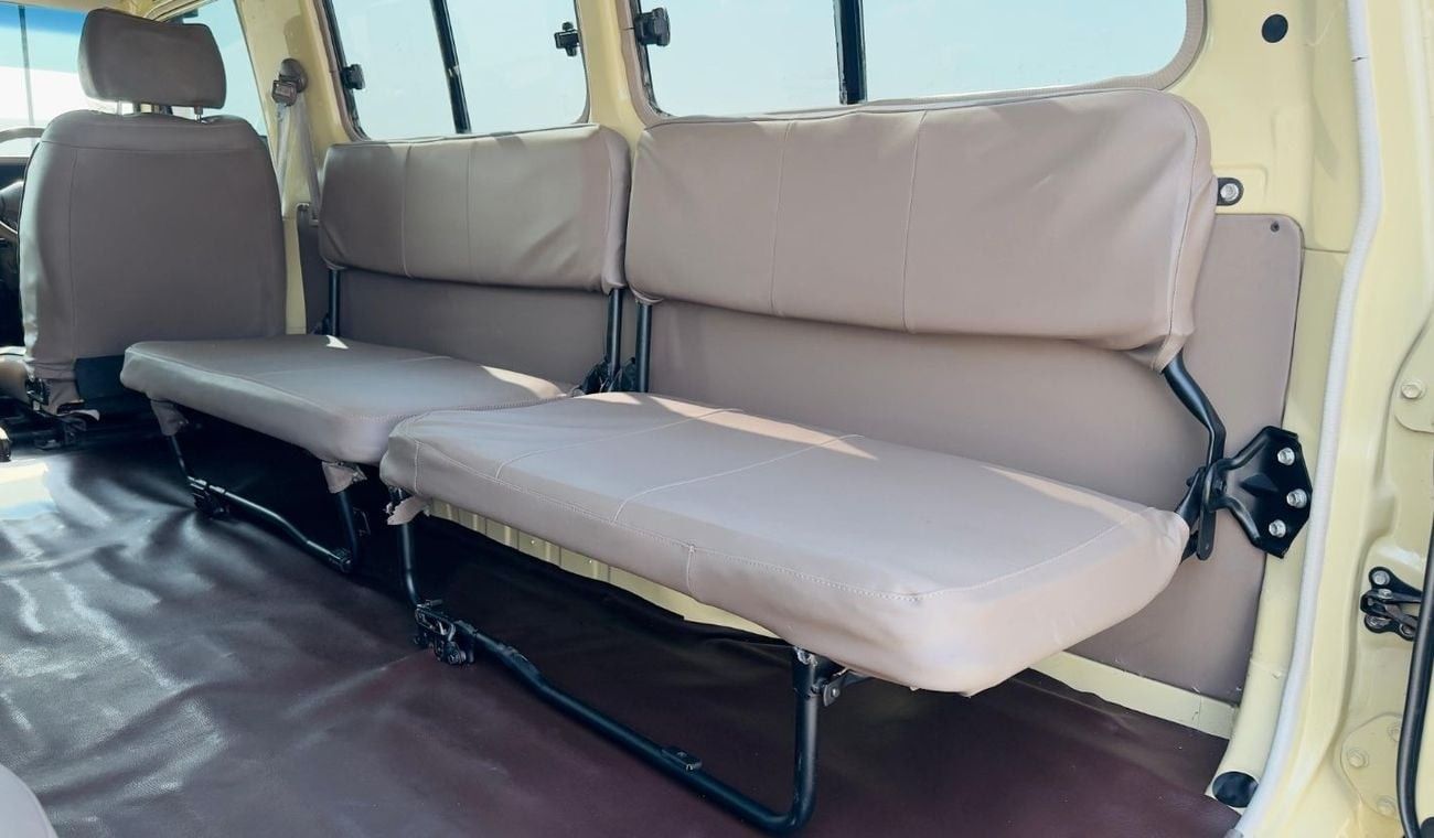 تويوتا لاند كروزر 70 HARDTOP | RHD | 4.2L DIESEL ENGINE | (MT) | AIR SNORKEL | 12 SEATERS | 1995