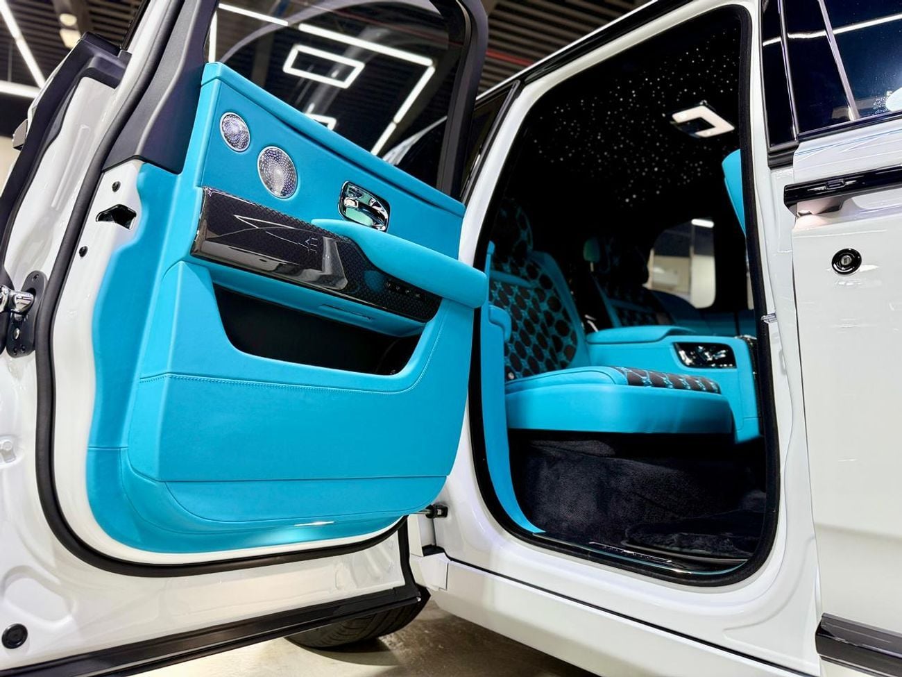 Rolls-Royce Cullinan Black Badge 2026 GUCCI Interior Brand New 0 KM