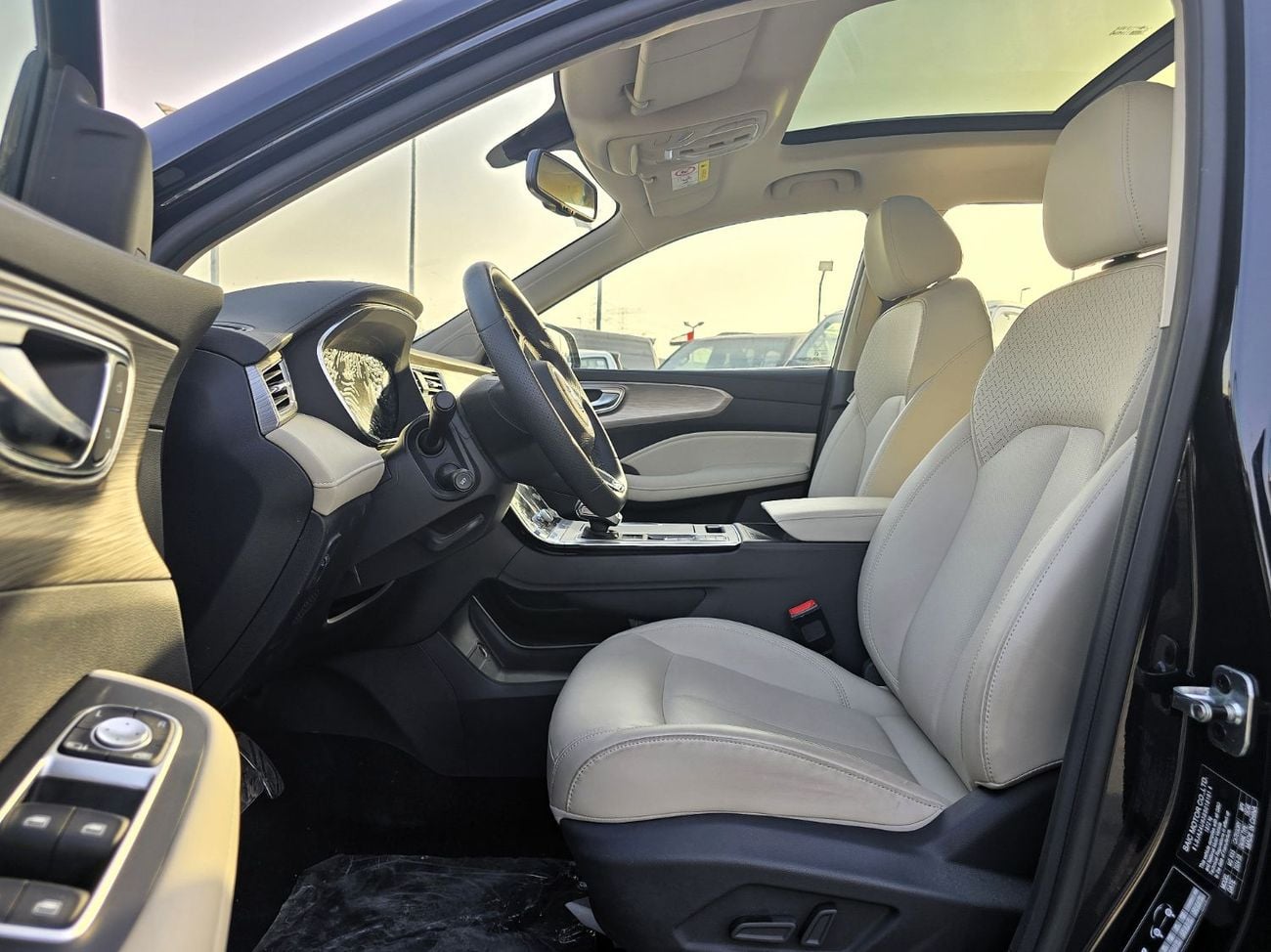 MG RX5 MG RX5 Luxury 1.5L Turbo A/T FWD SUV Gcc Black Color 2025 Model