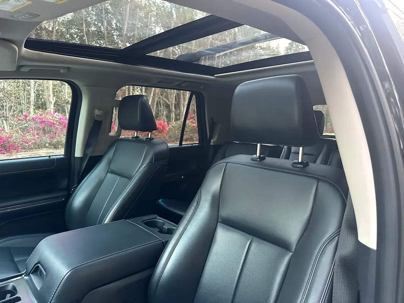 Ford Expedition XL 3.5L (375 HP) 4WD 2024 Ford Expedition Full Option | 3.5L V6 | 400 HP | 30,000 KM | Perfect Condi