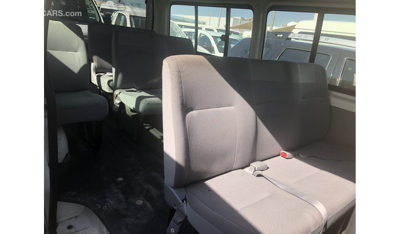 Toyota Hiace Toyota Hiace Bus 13 str, model:2008. free of accident. only done 45000 km