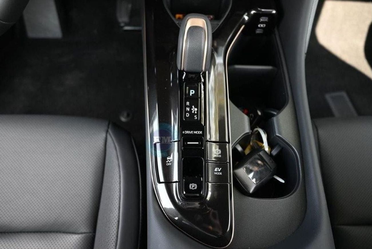 Toyota Crown Signia Limited Hybrid 2.5L AWD Automatic