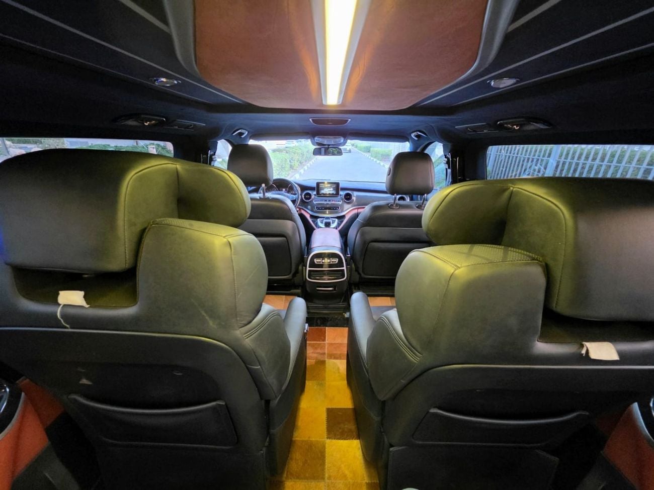 مرسيدس بنز V 250 2019 Mercedes-Benz V-Class V 250 GCC Specs