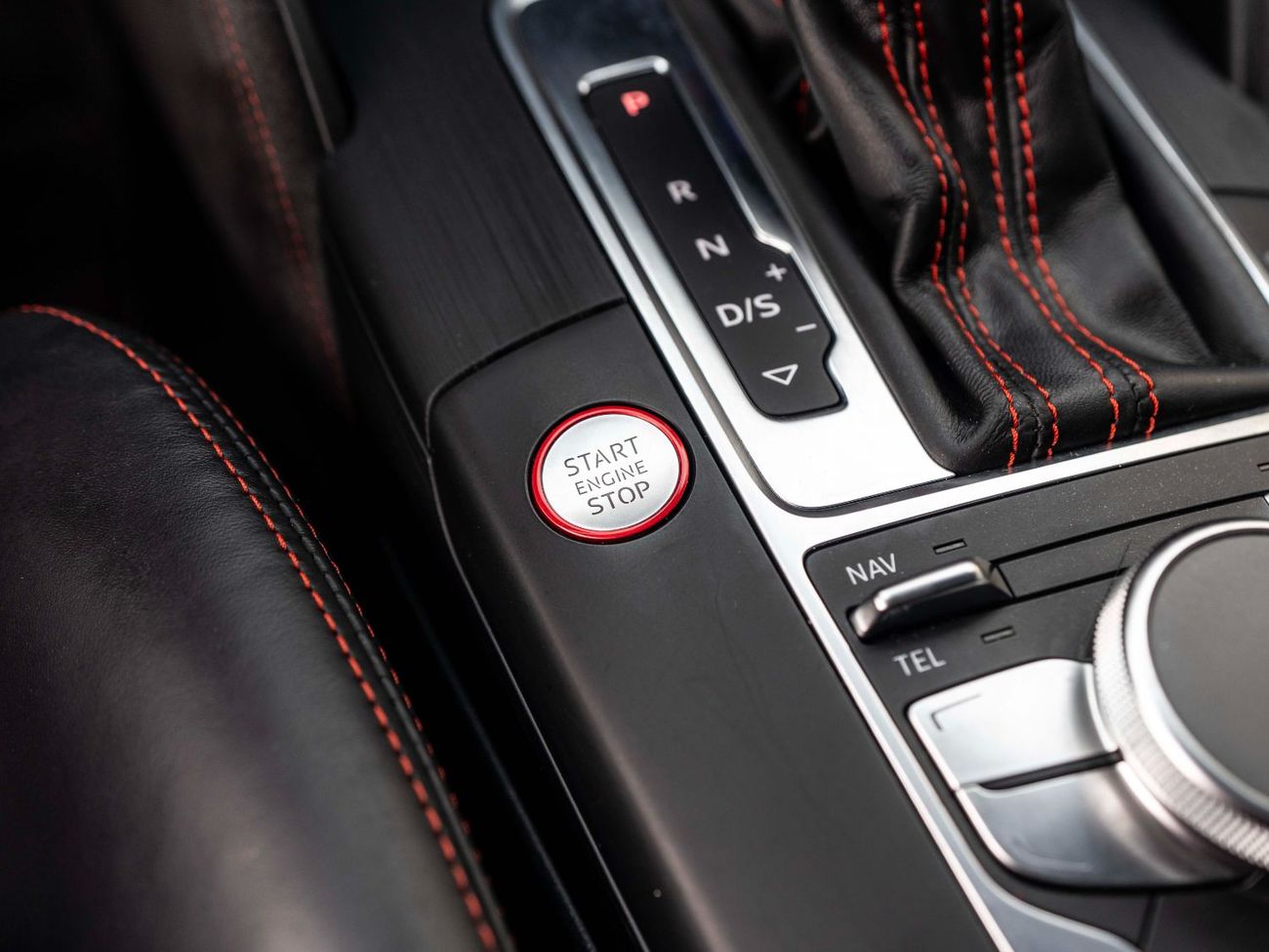 Audi RS3 TFSI quattro 2.5L (362 HP) Hatchback