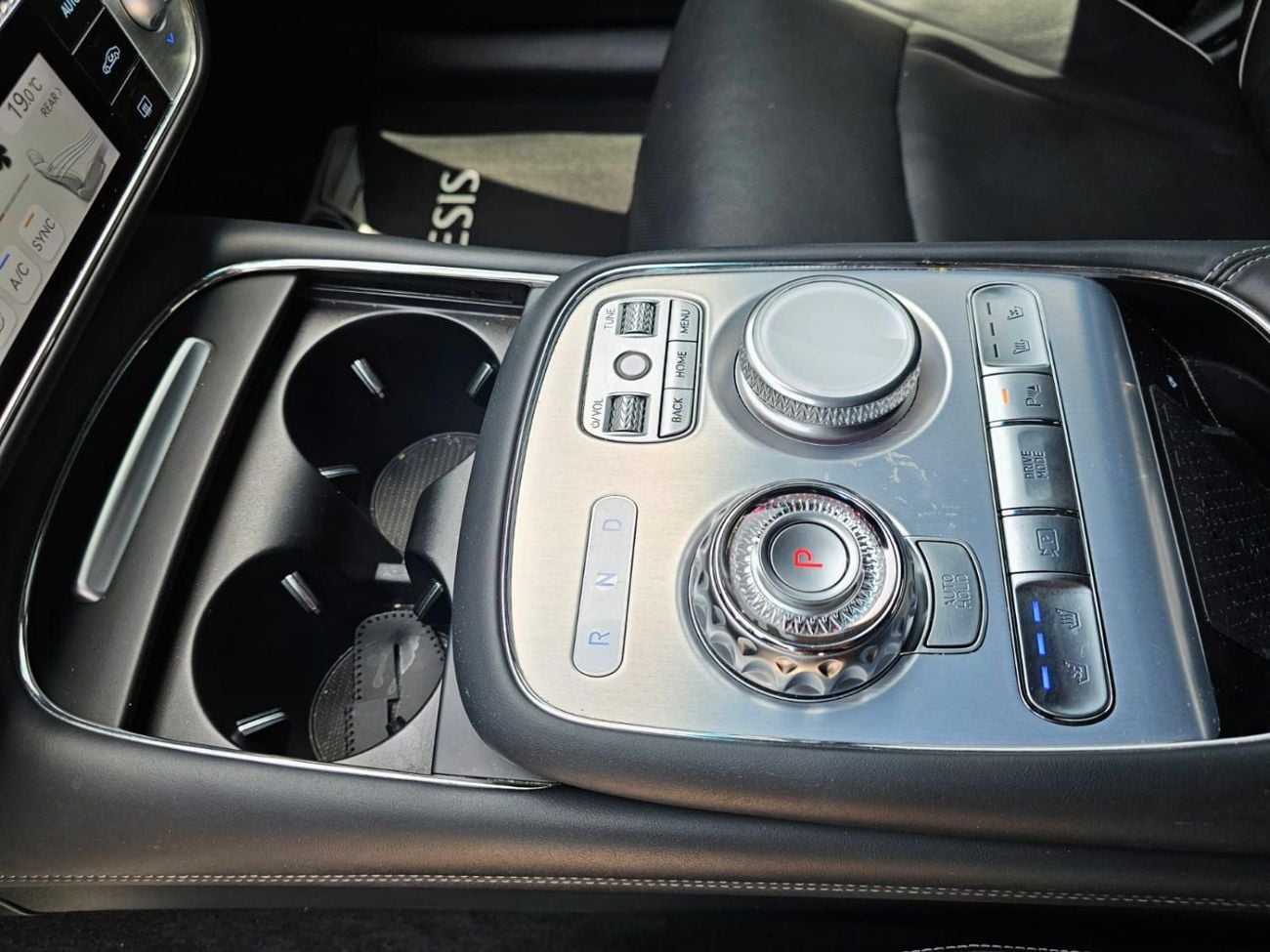 Genesis G90 PLATINUM