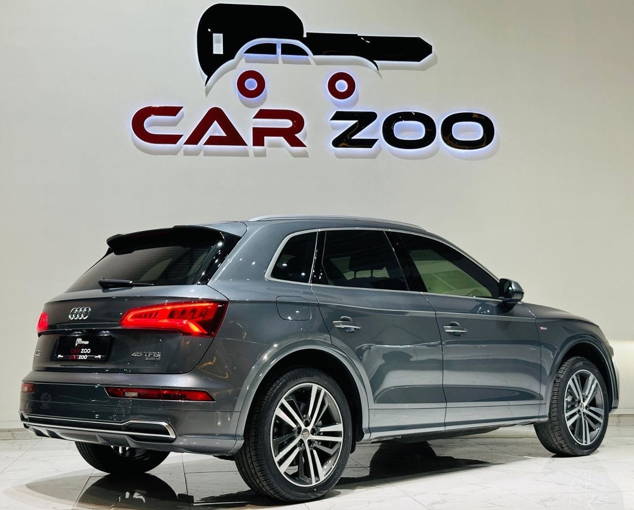 أودي Q5 45 TFSI Quattro S Line 2.0L (252 HP)