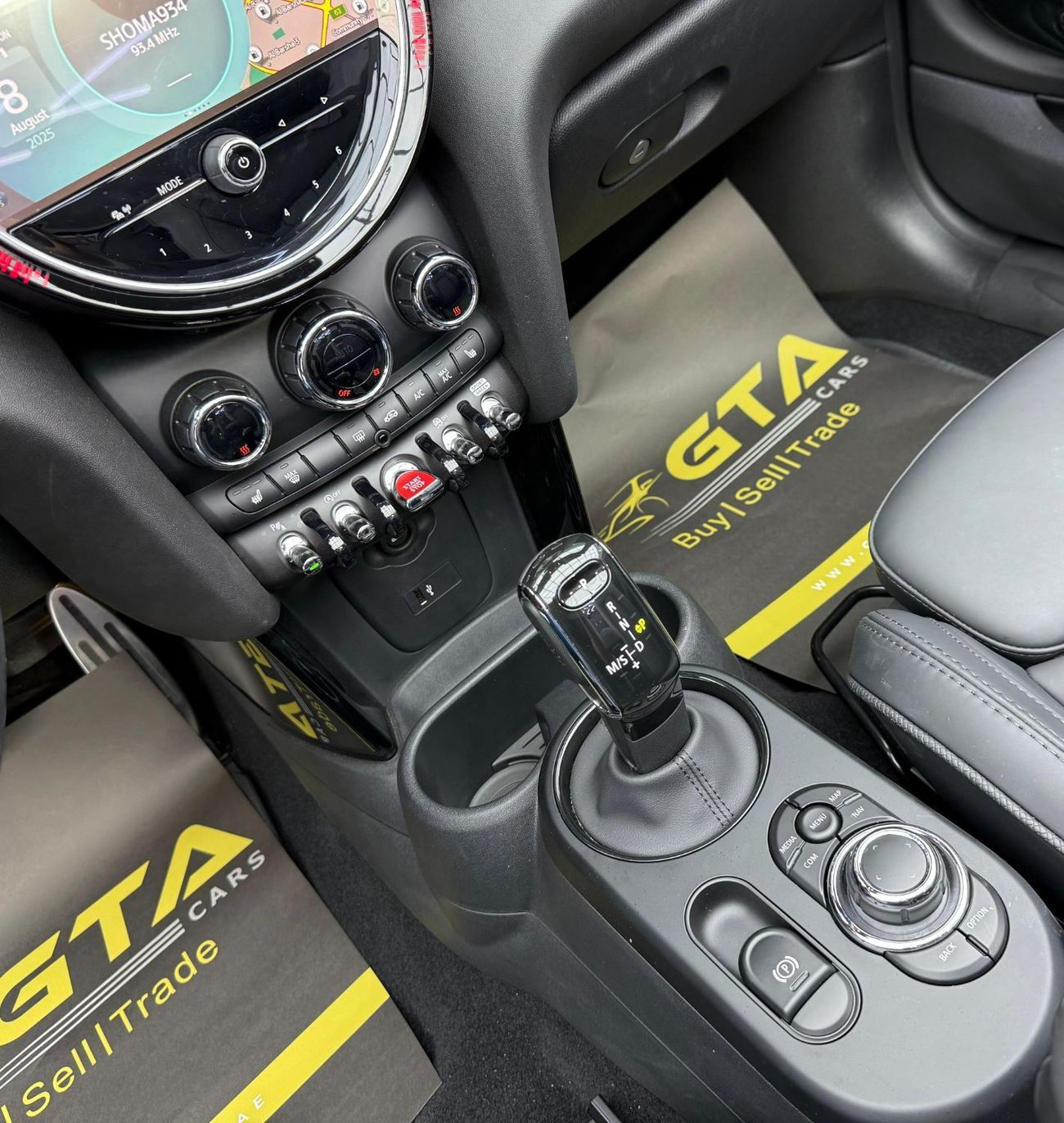 Mini Cooper 2024 Mini Cooper JCW, 2026 Mini Warranty + Service Pack, Very Low Km, Fully Loaded, GCC