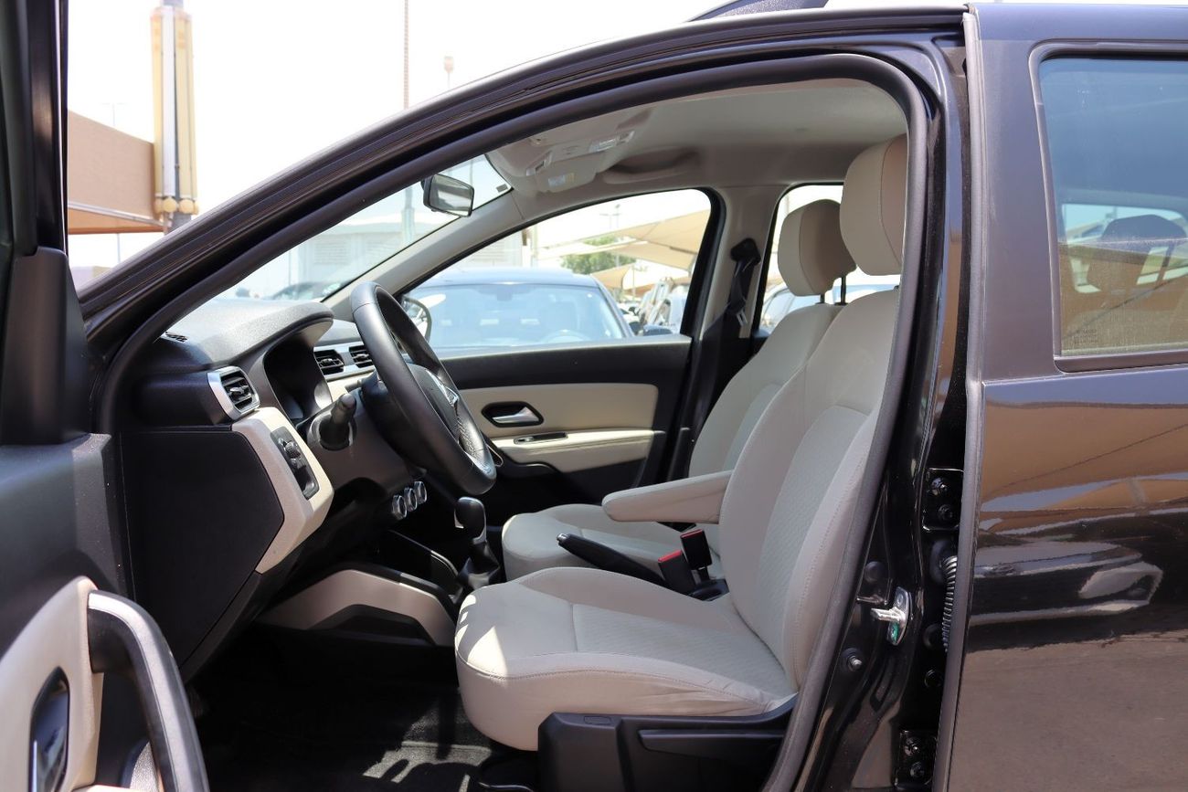 Renault Duster ACCIDENTS FREE - GCC - PERFECT CONDITION INSIDE OUT - ENGINE 1600 CC - FULL OPTION