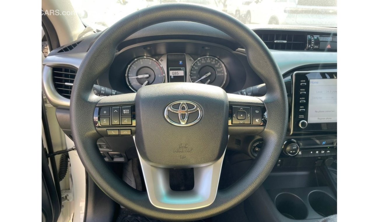 Toyota Hilux 4*4 Toyota Hilux 2.4 L diesel , Back camera , push start ,