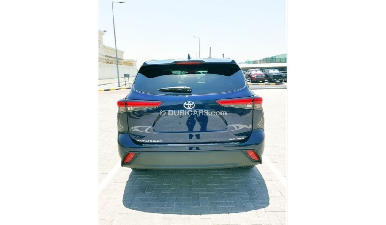 Toyota Highlander Toyota Highlander XLE - 2021- Blue
