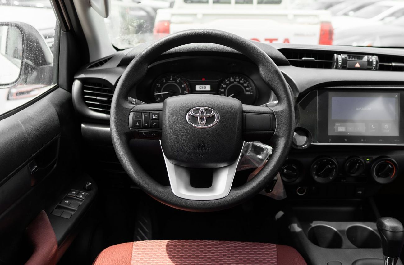 تويوتا هيلوكس 2025 Toyota Hilux DLX 2.7L AT Petrol (White)