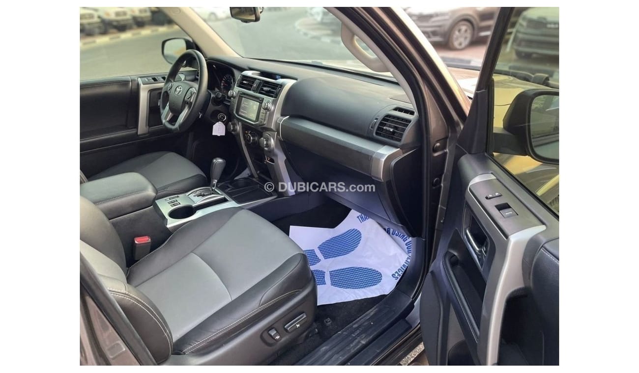 Toyota 4Runner *Offer*2018 Toyota 4Runner SR5 Premium -7 Seater - 4.oL V6 /  - UAE PASS
