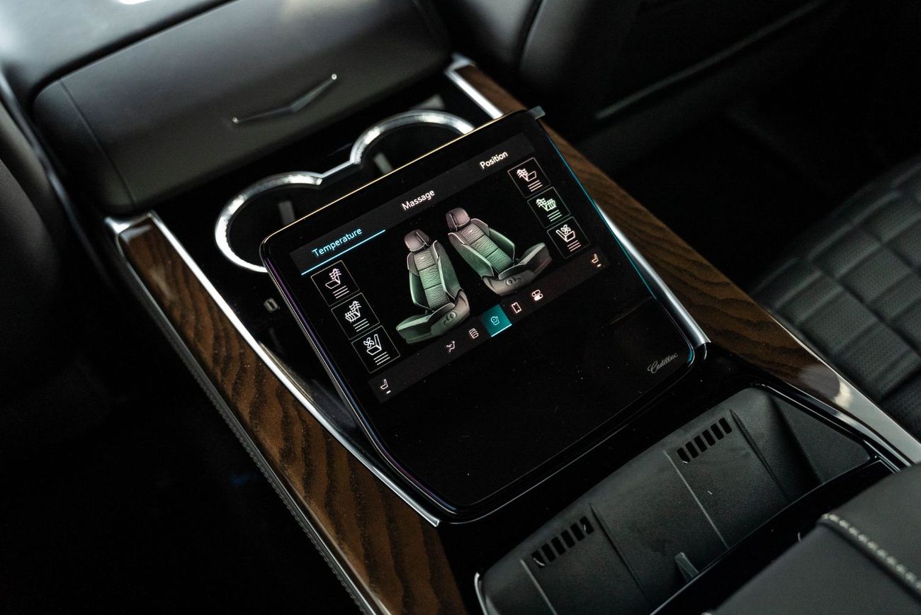 Cadillac Escalade Sport Platinum 6.2L 4WD Sport Platinum Executive 2025 Brand New American Specs 6.2L V8