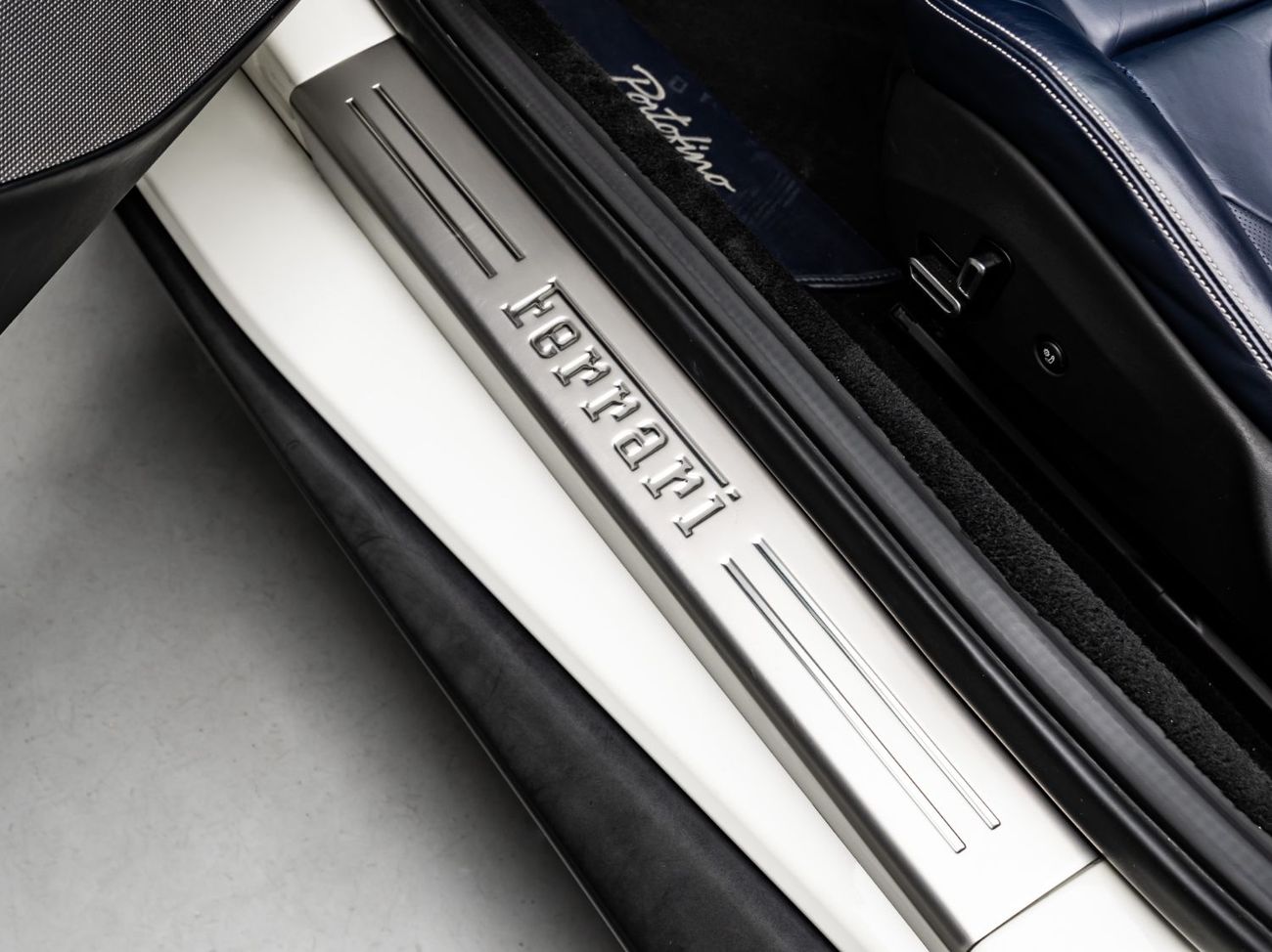 Ferrari Portofino Std 3.9L 2018 Ferrari Portofino, Ferrari Warranty, Full Service History, Low KMs, GCC