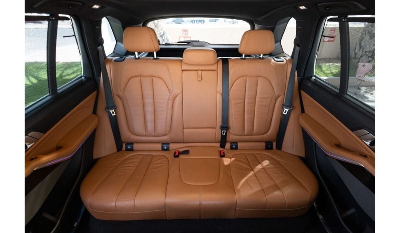 بي أم دبليو X5 40i M Sport 3.0L BMW X5 xDrive40i M-Sport 2019 GCC under Warranty with Flexible Down-Payment.