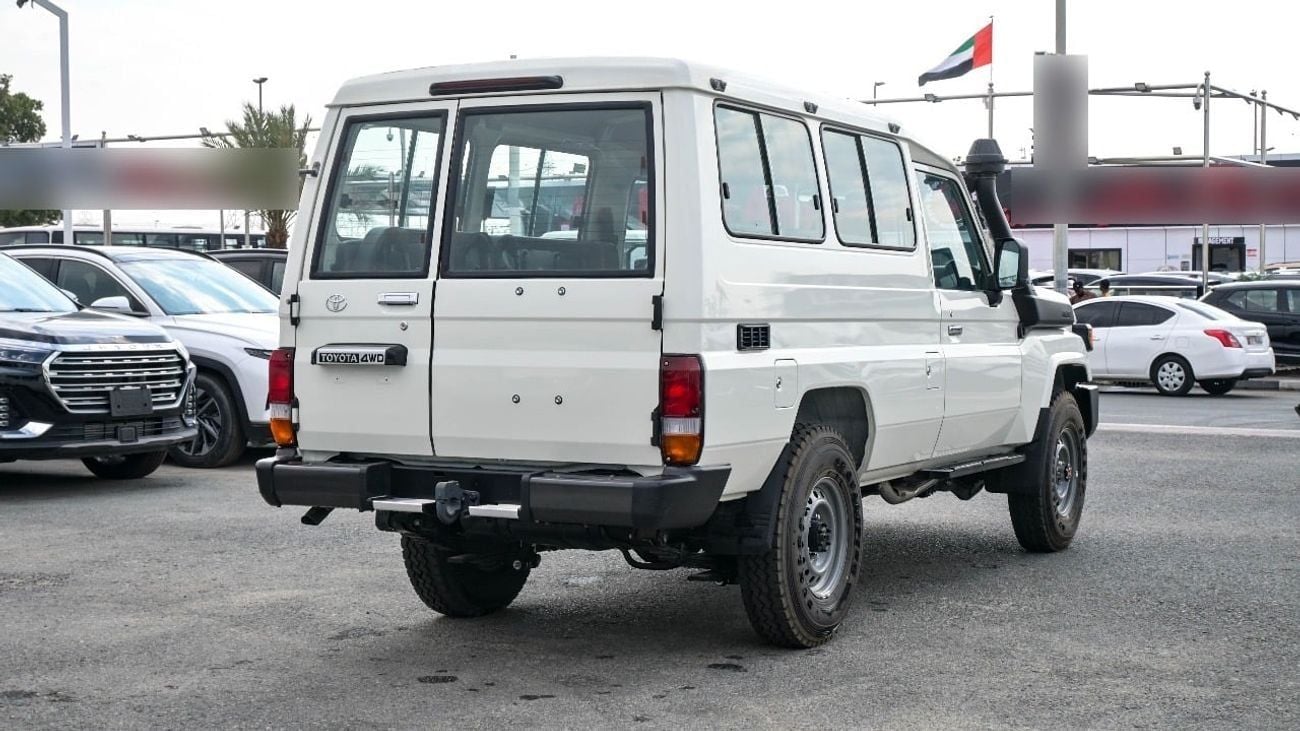 تويوتا لاند كروزر 70 LC 78 HARDTOP 2.8L MT