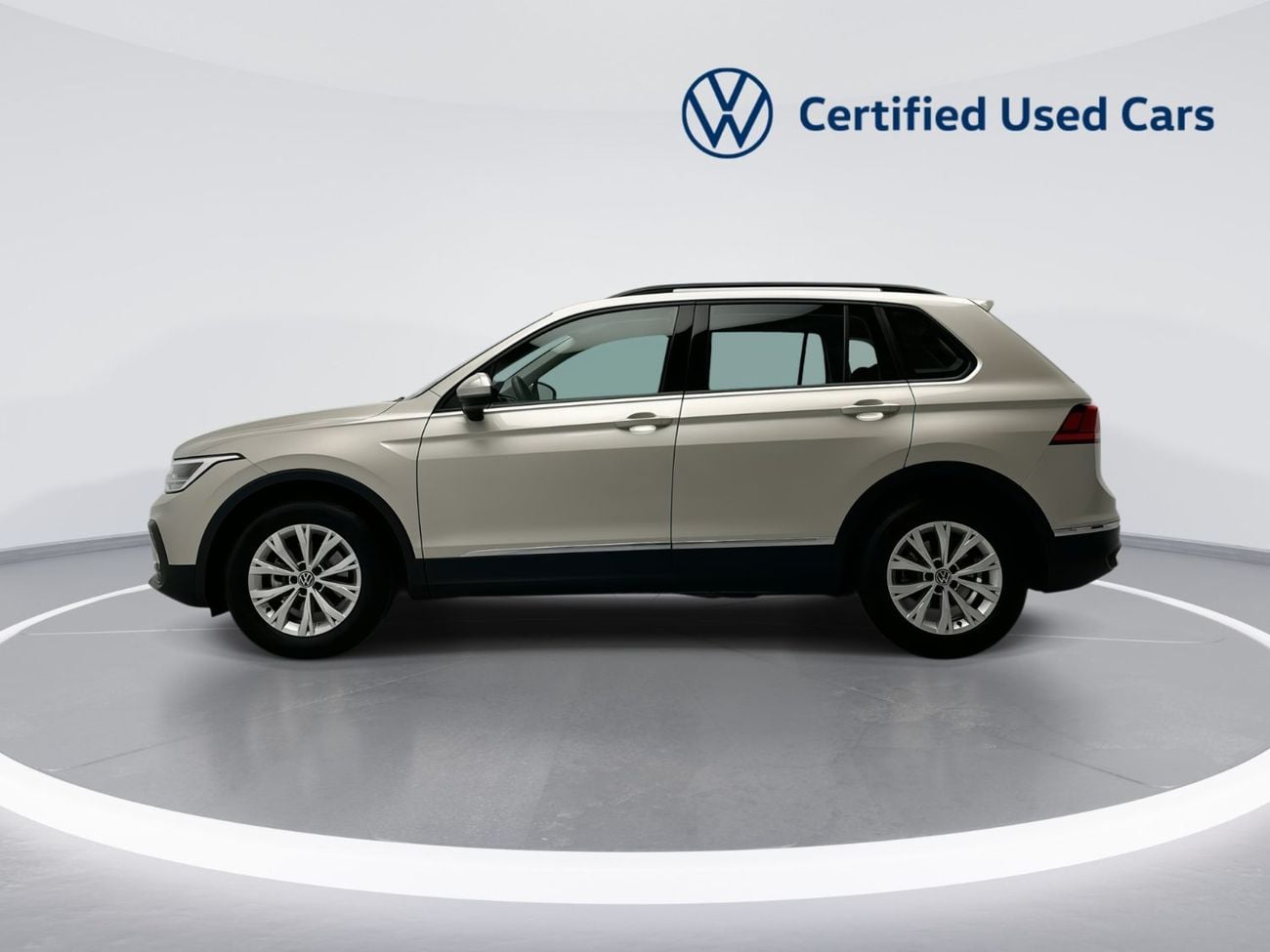 Volkswagen Tiguan LIFE 1.4L | VW Certified | Smart Tech Edition with Camera and Sensors | GCC Specs