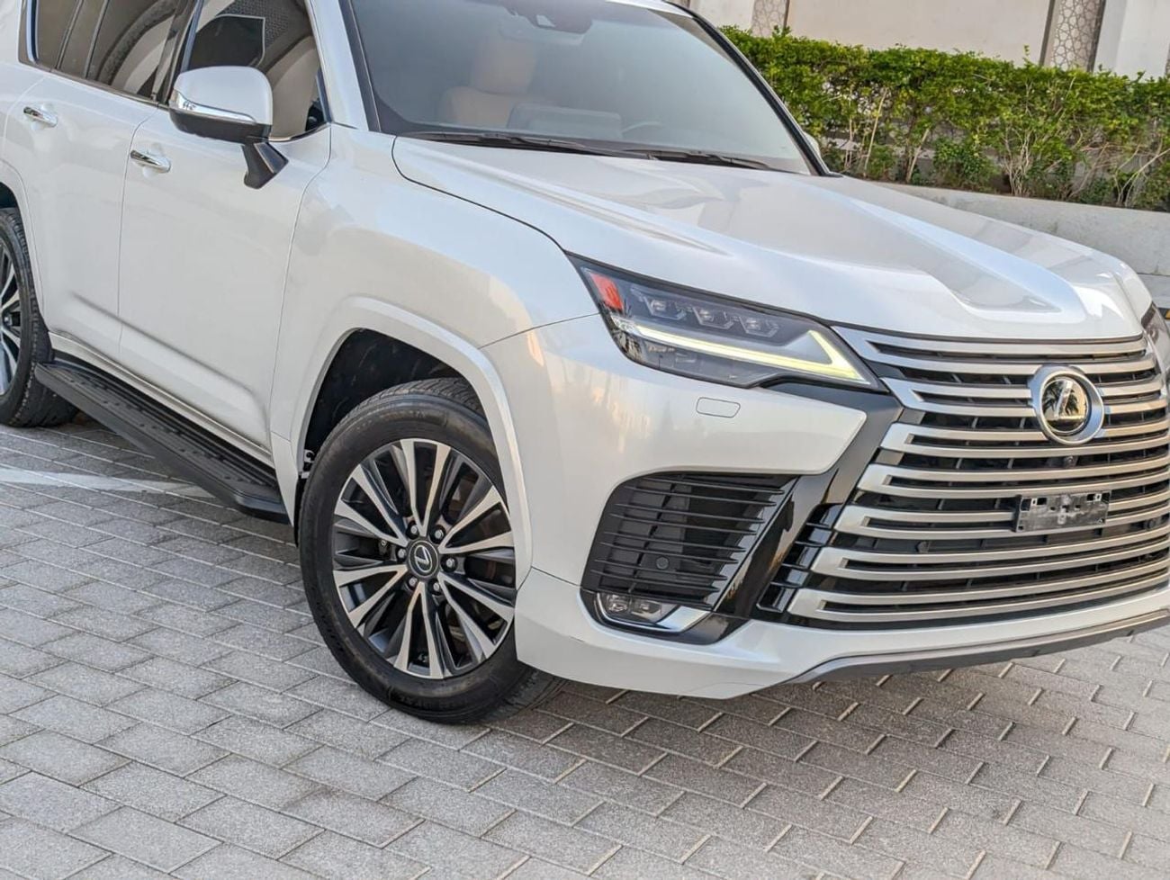 Lexus LX600 PRESTIGE