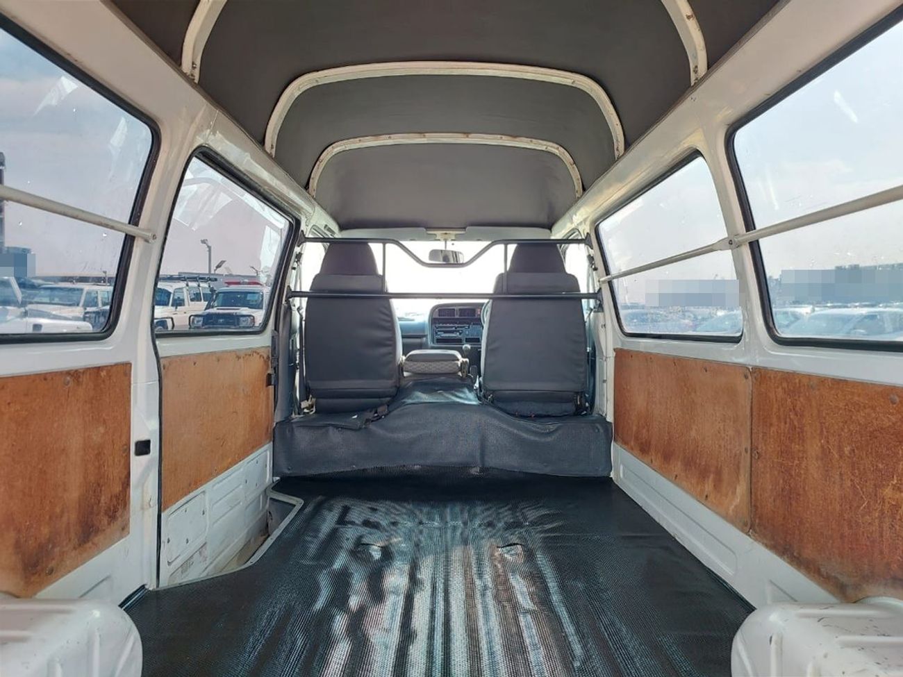 Toyota Hiace TOYOTA HIACE VAN RHD 2002 MODEL 2.0 L PETROL MANUAL(PM05893)