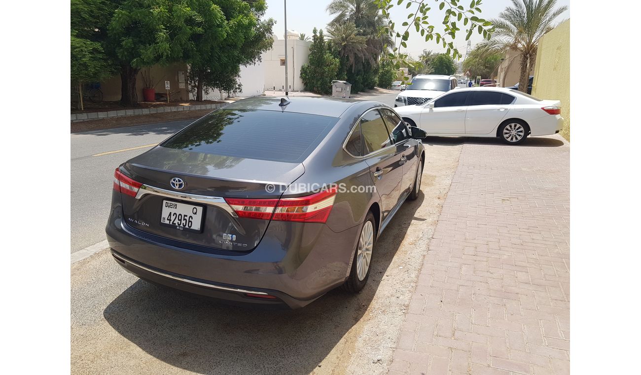 تويوتا افالون Hybrid limited