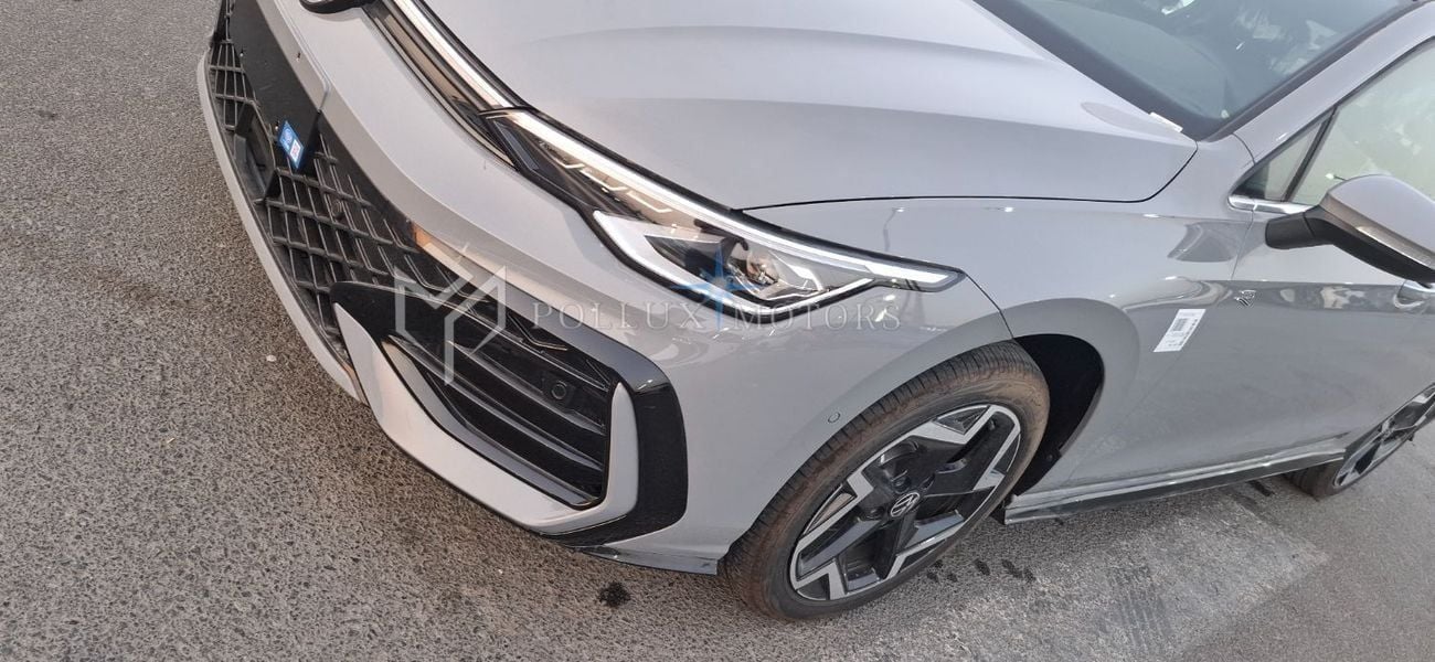 فولكس واجن جولف GOLF 8 R-LINE 1.5 TURBO 160 HP 2025