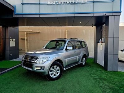 Mitsubishi Pajero GLS / SUNROOF/ LEATHER / ORIGINAL PAINT/ LOW MILEAGE / SINGLE OWNER