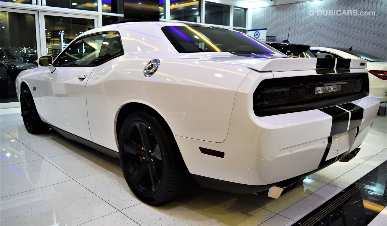 Dodge Challenger SRT8