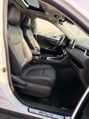 تويوتا راف ٤ Hybrid XLE AWD premium Full option | sunroof, leather seats, push start