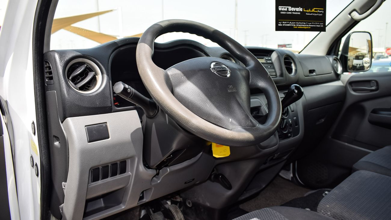 نيسان NV350 Van, 5 doors, Manual Gear, GCC specs, free accident