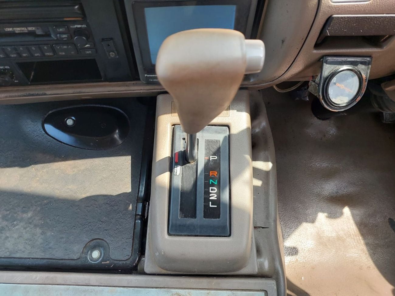 تويوتا كوستر (RAMADAN OFFER) TOYOTA COASTER BUS RHD 1996 MODEL 4.2 L DIESEL AUTOMATIC(PM01351)